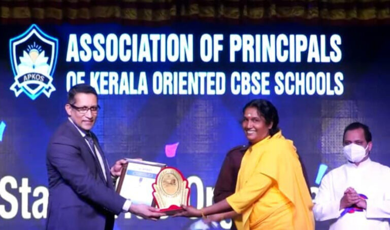 Amrita Vidyalayam Thalassery bestowed with the Best School Award