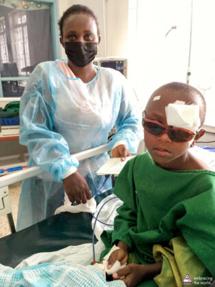 How-one-little-girls-eye-surgery-in-Kenya-teaches-strength-06.jpg