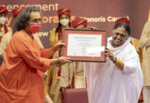 Dr.-Jeffrey-Sachs-and-Kailash-Satyarthi-Receive-Honorary-Doctorate-from-Amrita-Vishwa-Vidyapeetham-05.jpg