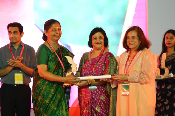 Saukhyam-receives-Niti-Aayogs-Women-Transforming-India-Awards-2021-02.jpg