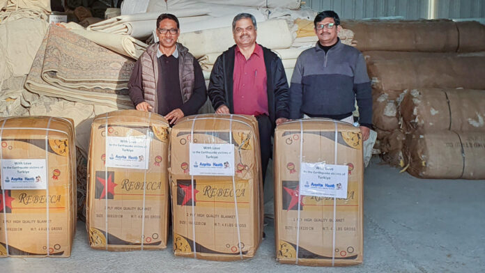 The Amma Kuwait team sent a total of 210 blankets and seven gas heaters to Turkey.